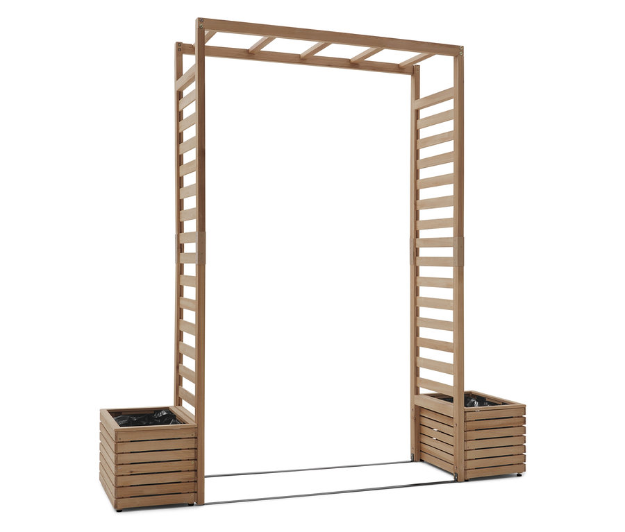 Drewniany łuk ogrodowy z donicami po bokach na białym tle.