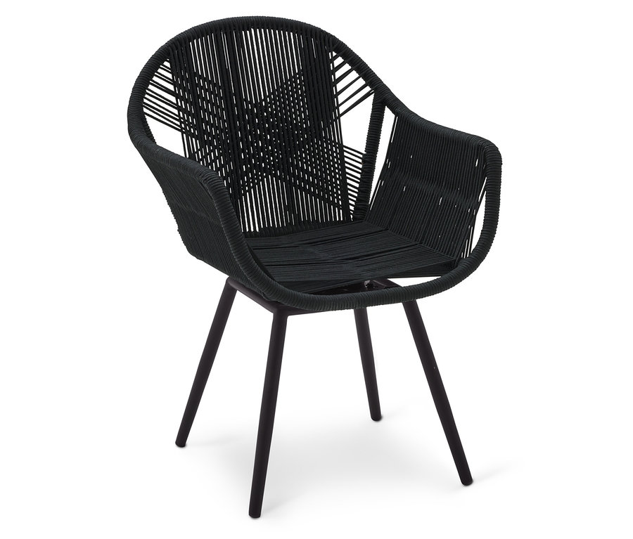 Czarne krzesło linowe z podłokietnikami i czterema nogami na białym tle.