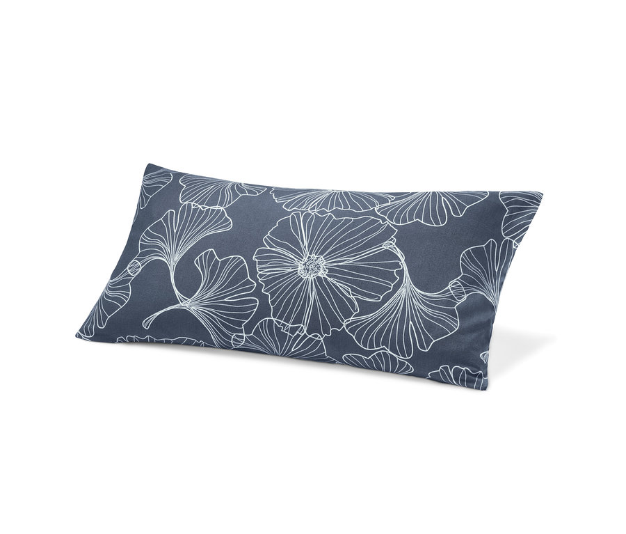 Niebieska flanelowa poszewka na poduszkę z białym kwiatowym wzorem, 80 x 40 cm.