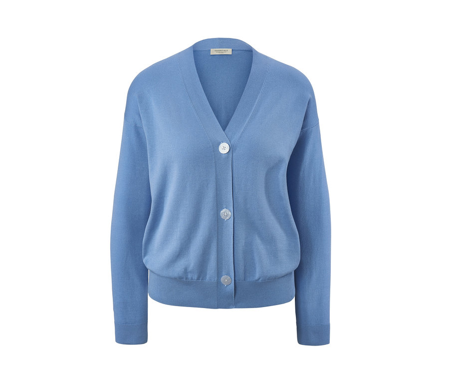 Błękitny kardigan z dekoltem w serek zapinany na trzy guziki.