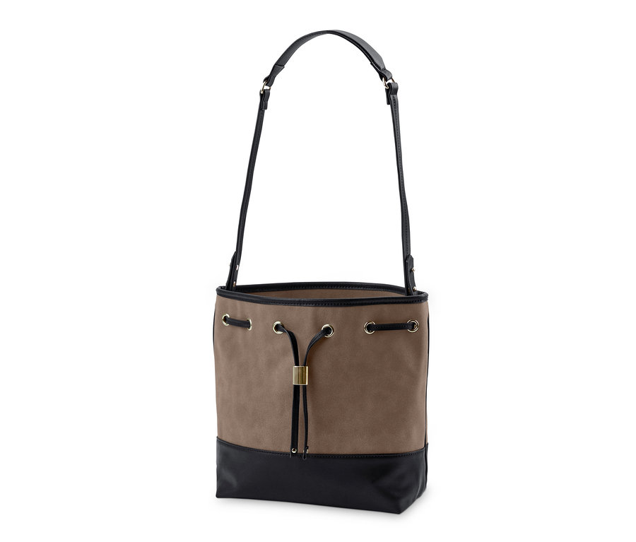 Brązowa torba na ramię z czarnymi detalami.