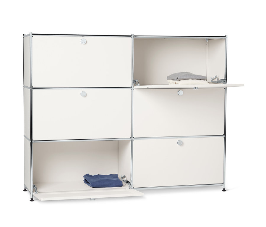 Metalowa komoda »CN3« z 6 komorami z klapami, duża, biała, z których dwie są otwarte.