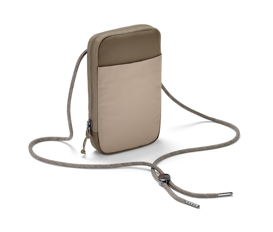 Szarobrązowe etui na telefon odporne na niskie temperatury ze sznurkiem.