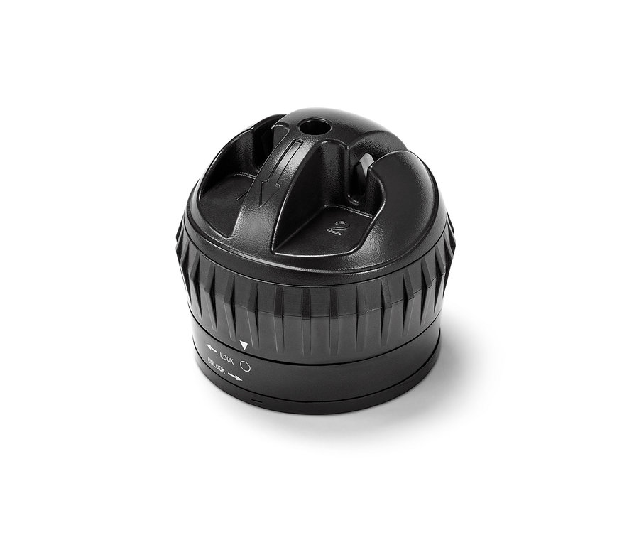 Zbliżenie na czarną ostrzałkę do noży.