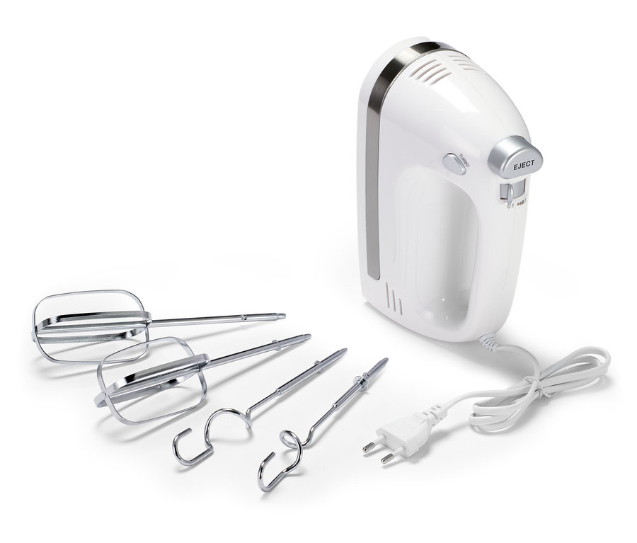 Biały mikser ręczny z różnymi nasadkami.