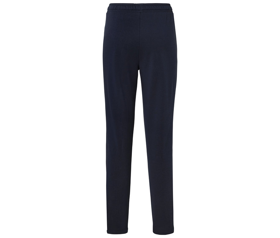 Granatowe spodnie z gumką w pasie.