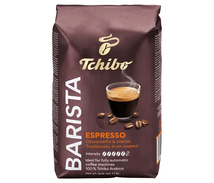 Opakowanie kawy ziarnistej Barista Espresso od Tchibo. Na opakowaniu znajduje się filiżanka espresso i ziarna kawy.