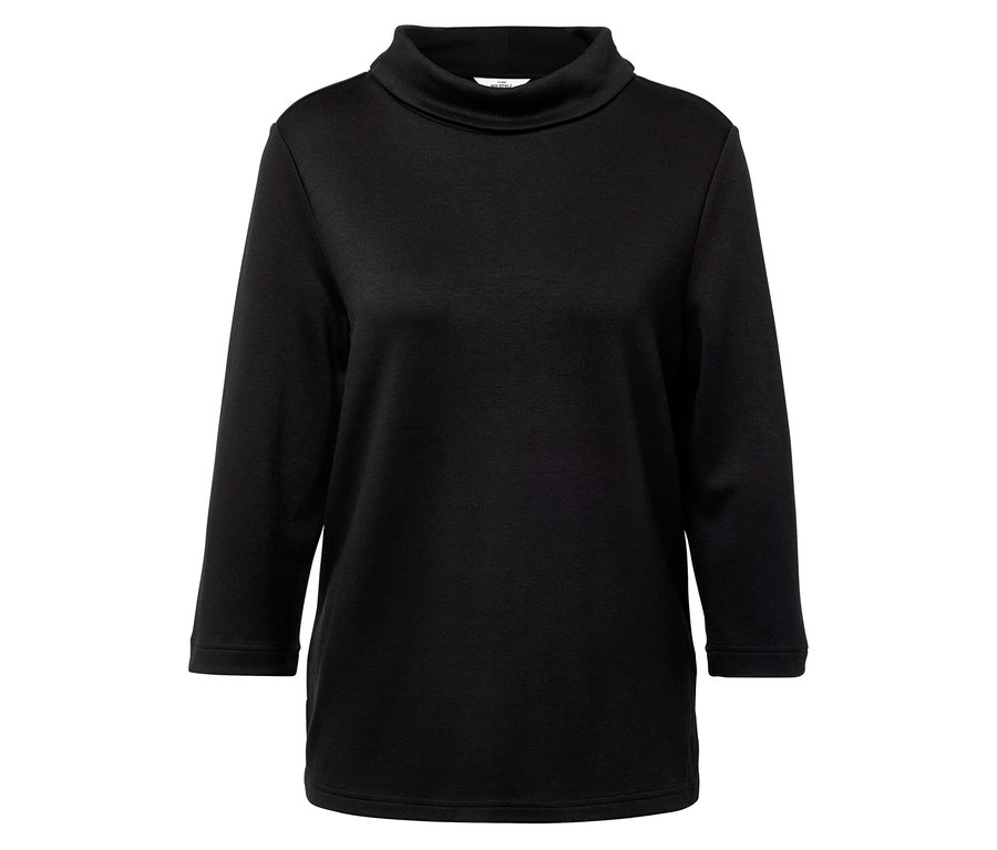 Czarna bluza z golfem.