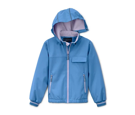 Niebieska kurtka softshell z materiału z recyklingu z kapturem.