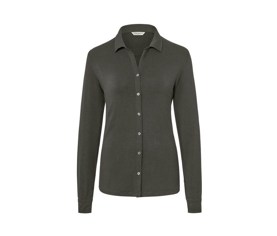 Bluzka z plisą z guzikami.