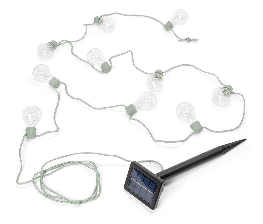 Dekoracyjny łańcuch świetlny z panelem słonecznym na białym tle.