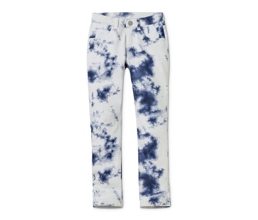 Jasnoniebieskie, elastyczne spodnie dżinsowe z efektem tie-dye.