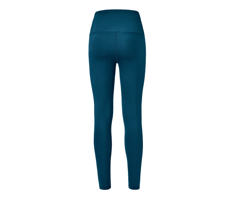 Zbliżenie na legginsy sportowe modelujące sylwetkę.