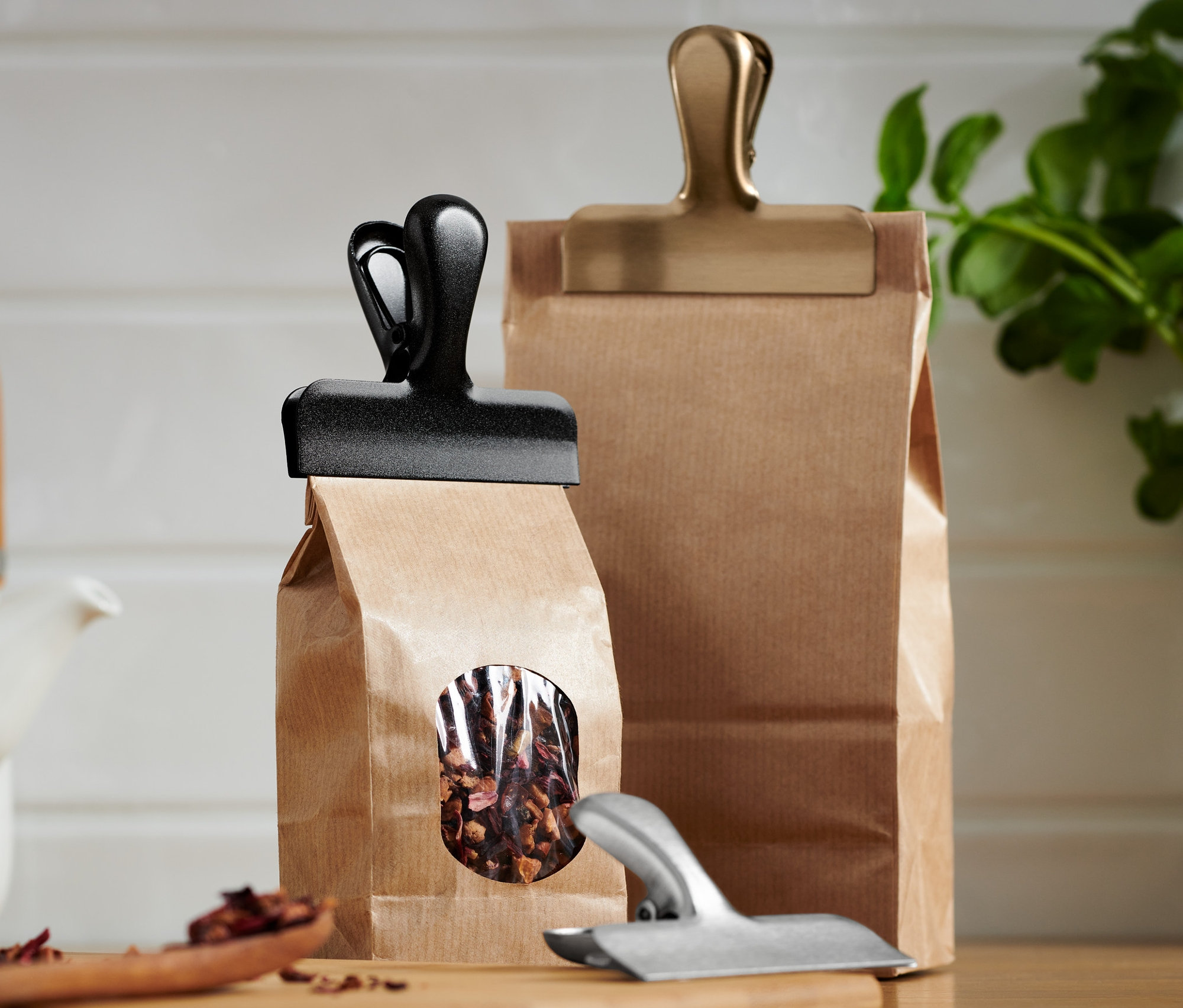 Trzy torebki herbaty zamknięte są Klipsami ze stali nierdzewnej, 3 sztuki.