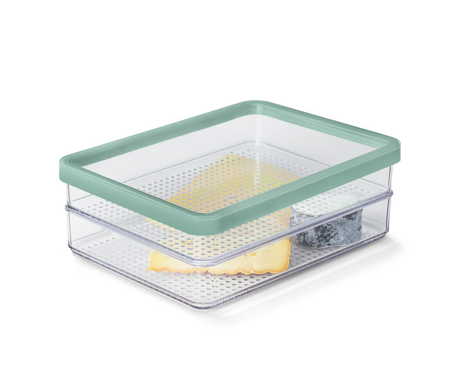 Pojemnik na wędliny i sery z serem.