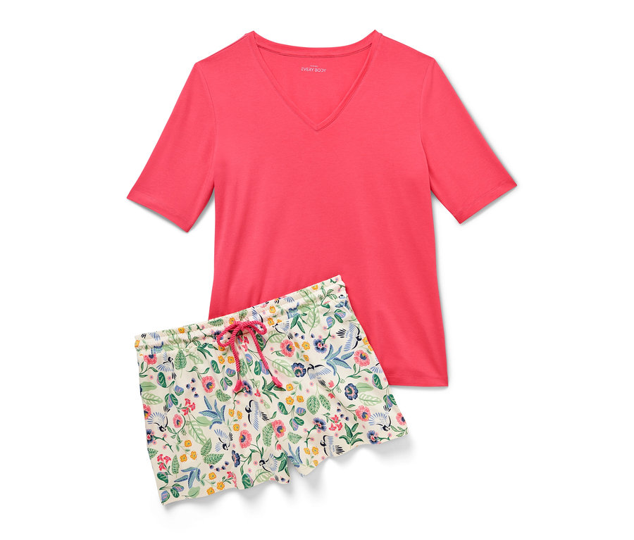 Piżama składająca się z koralowego topu z krótkim rękawem i kwiecistych szortów ze sznurkiem.