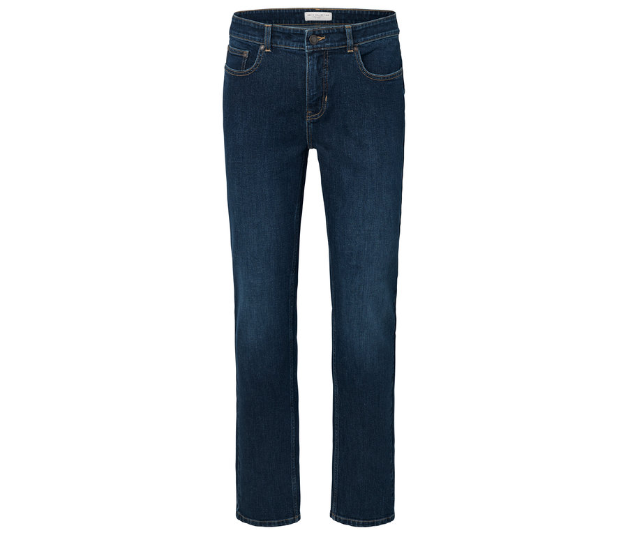 Niebieskie dżinsy na białym tle.