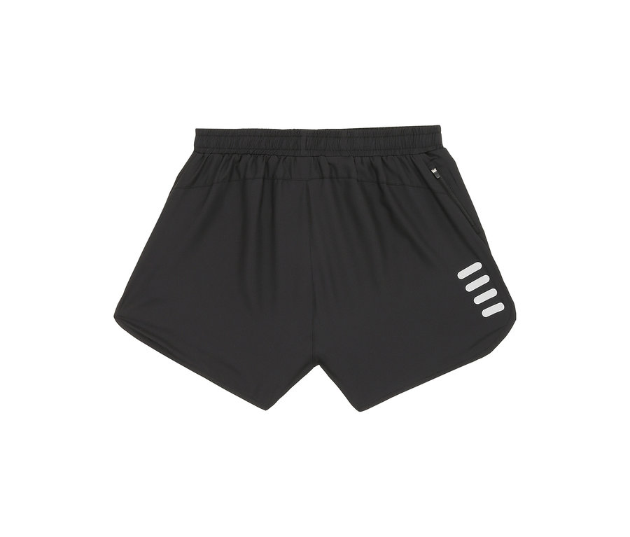 Zbliżenie na czarne szorty FILA Damen-Funktionsshorts z białymi paskami po bokach.