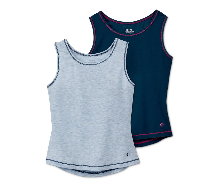 Dwa dziecięce topy funkcyjne z materiałem z recyklingu: jeden jasnoniebieski i jeden granatowy.