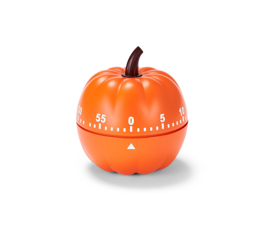 Pomarańczowy minutnik w kształcie dyni z brązową łodygą na białym tle.