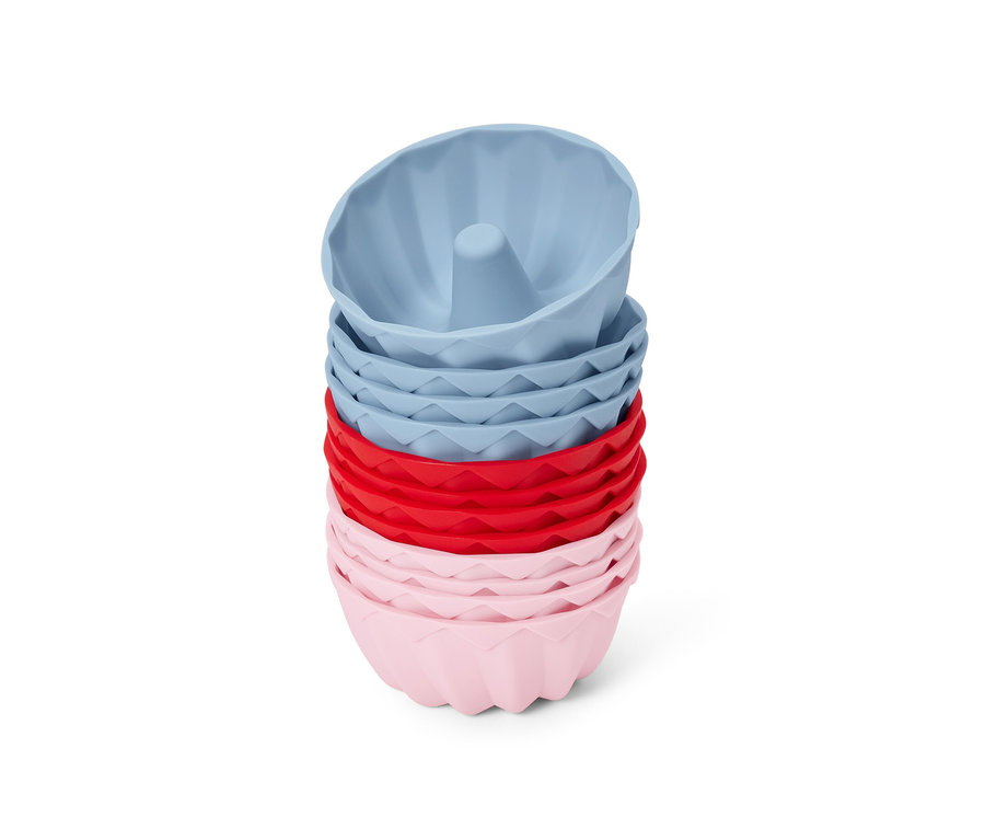 Stos 12 foremek do minibabek w kolorach różowym, czerwonym i niebieskim.