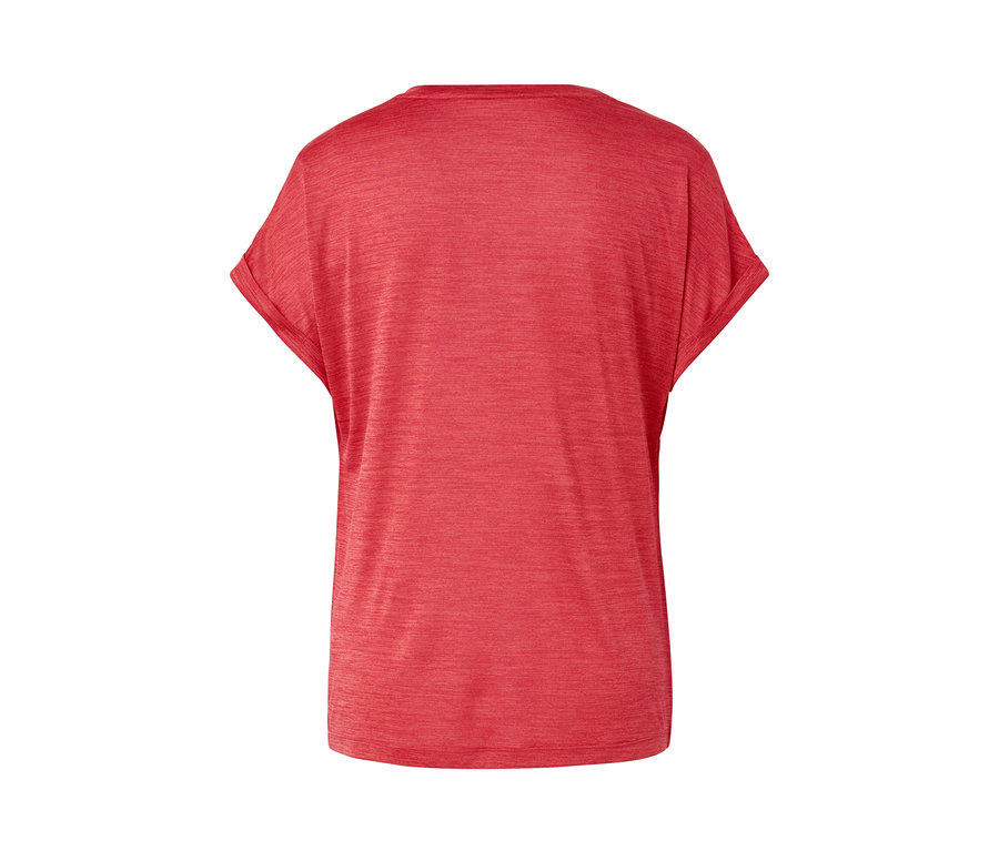 Czerwona koszulka funkcyjna.