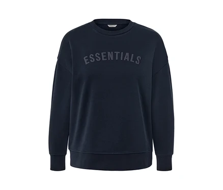 Granatowa bluza dresowa z napisem "essentials" na środku.