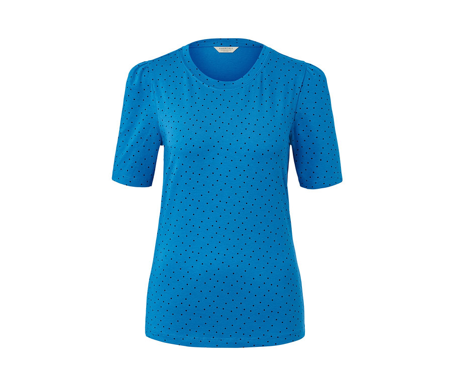 Niebieski T-shirt z krótkim rękawem i wzorem w kropki.