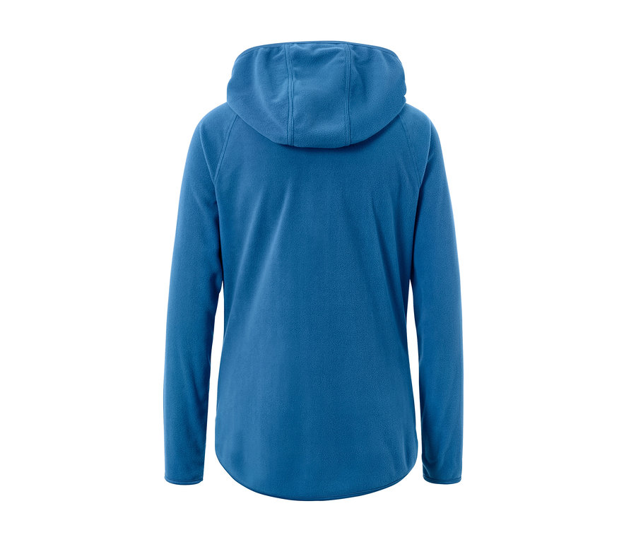 Niebieska bluza polarowa z kapturem.