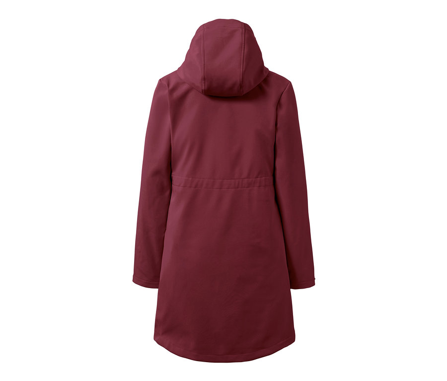Bordowy płaszcz softshell od tyłu.