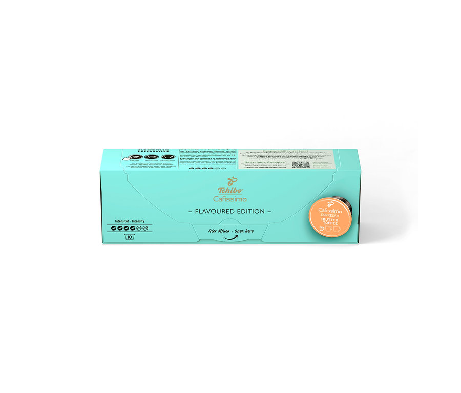 Przód opakowania Cafissimo Flavoured Espresso - Buttertoffee 10 kapsułek, obok pojedyncza kapsułka.