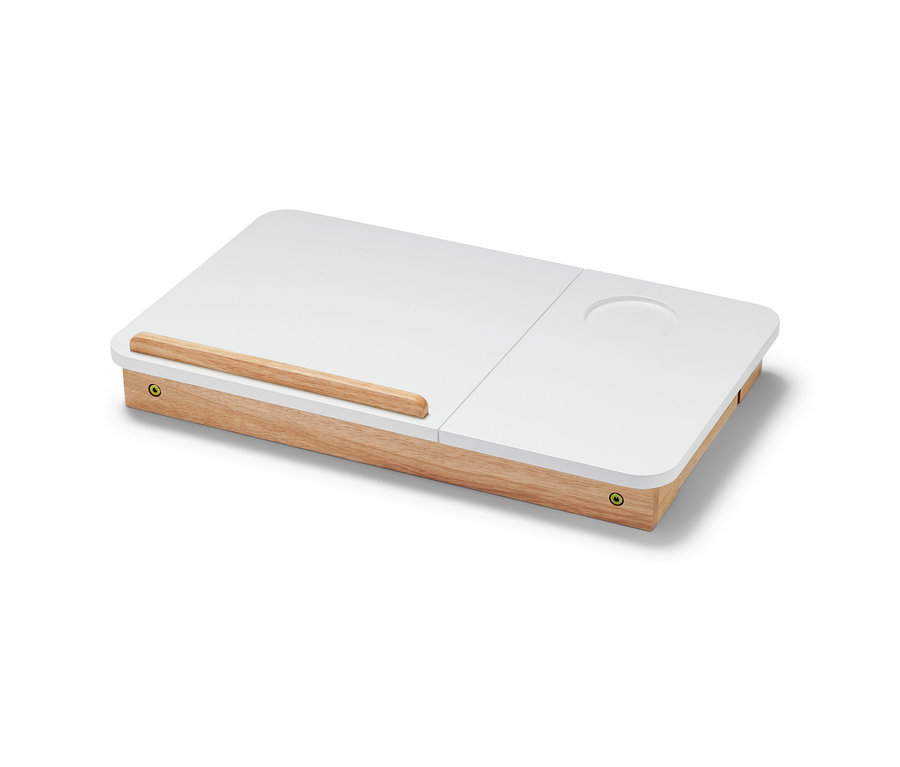 Biały stolik na łóżko pod laptopa z drewnianymi detalami.