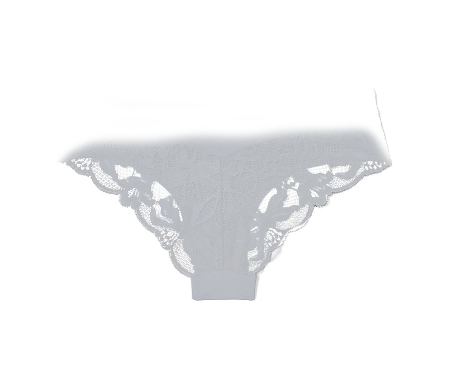 Niebieskie figi brazylijskie z kwiatową koronką.