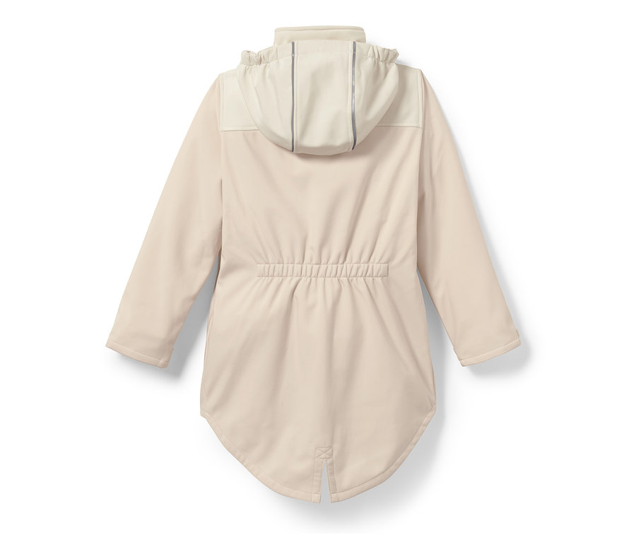 Widok z tyłu płaszcza z softshellu w kolorze beżowym z kapturem.