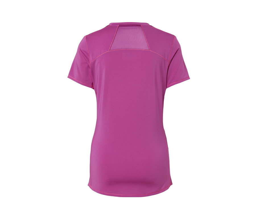 Widok z tyłu na koszulkę sportową.