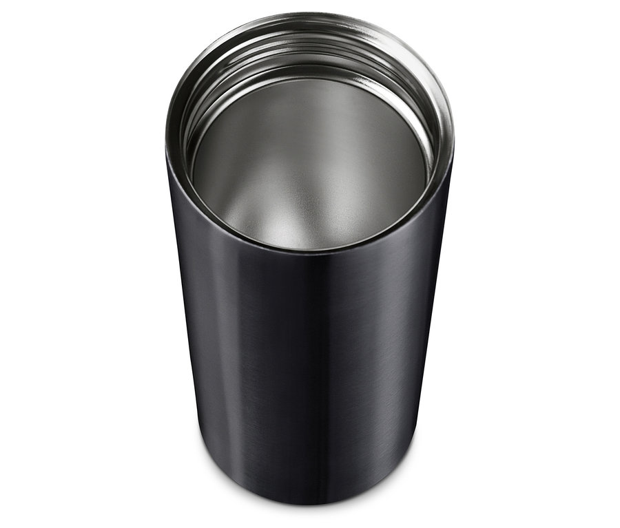 Widok z góry na antracytowy kubek termiczny do kawy.