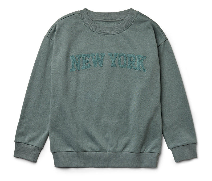 Zielona bluza z napisem "NEW YORK".