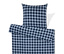 Niebieska pościel w kratę z poduszką.