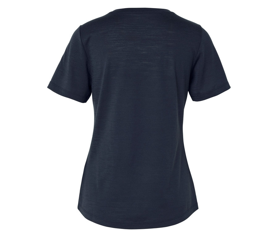 Zbliżenie na ciemnoniebieską koszulkę z krótkim rękawem, widok z tyłu.