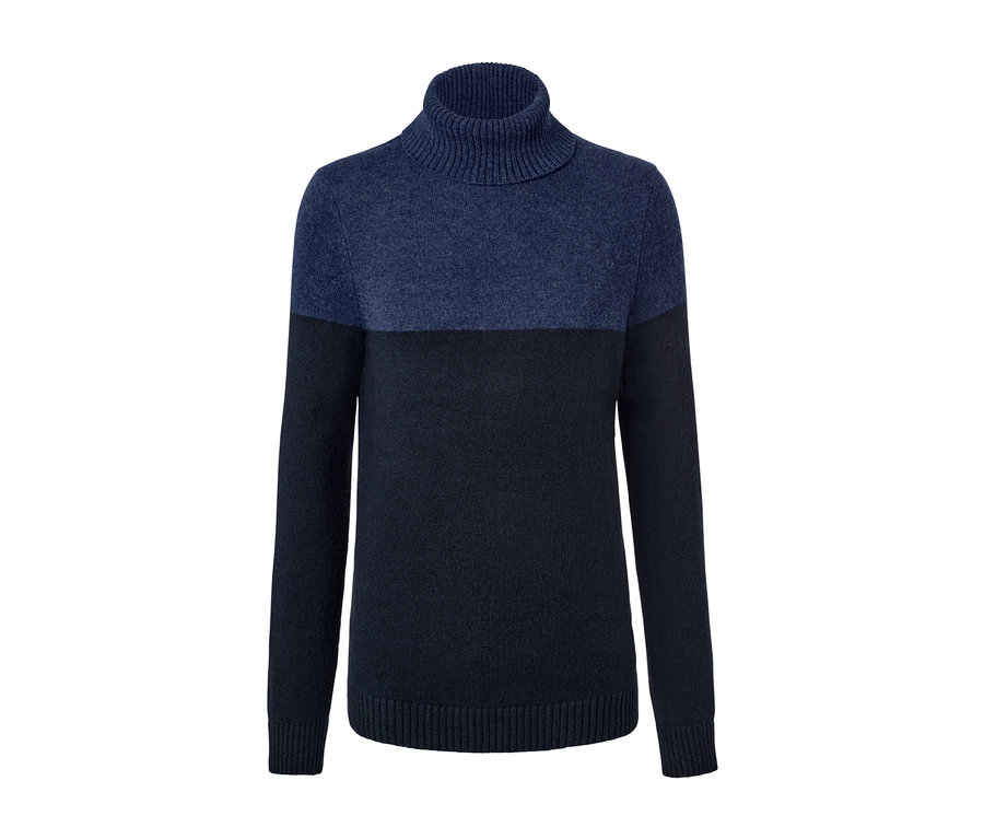 Dwukolorowy sweter z golfem w odcieniach niebieskiego.