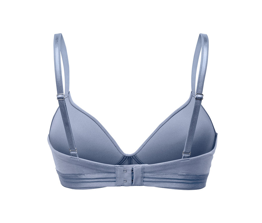 Widok z tyłu niebieskiego biustonosza z miękkimi miseczkami.