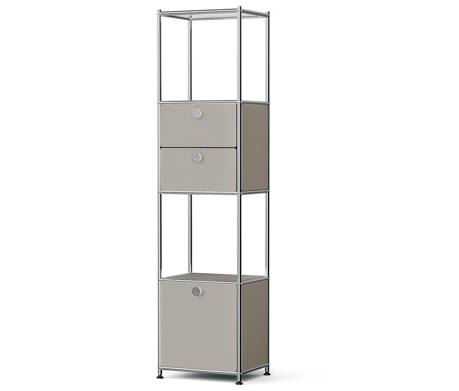 Wąski regał z metalową ramą i trzema beżowymi pudełkami.