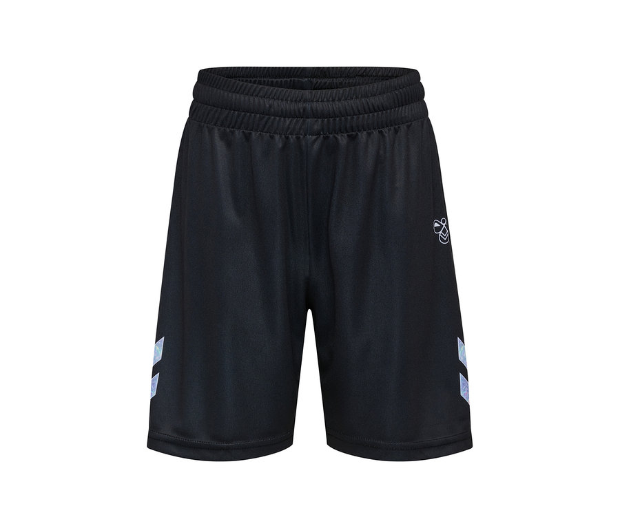 Czarne szorty hummel® „HML Shimmer Shorts” z elastycznym pasem, logo hummel i dwoma opalizującymi paskami w kształcie szewronu po bokach.