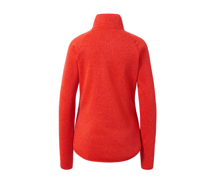 Widok z tyłu bluzy z dzianiny polarowej.