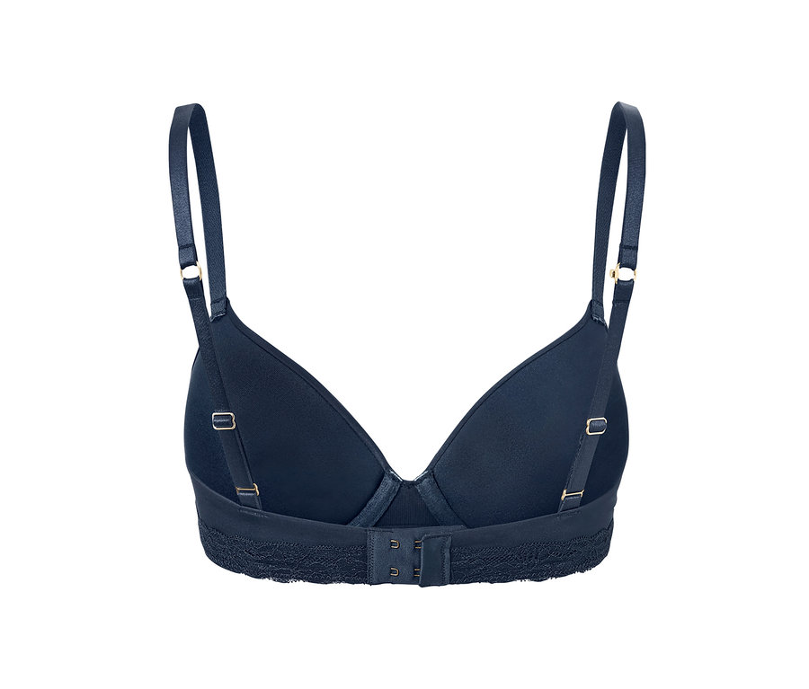 Szczegółowy widok z tyłu granatowego biustonosza pod koszulki z koronkowym wykończeniem.