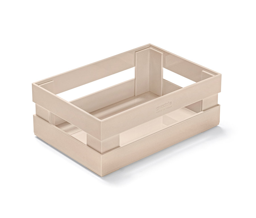 Beżowa skrzynka do przechowywania.