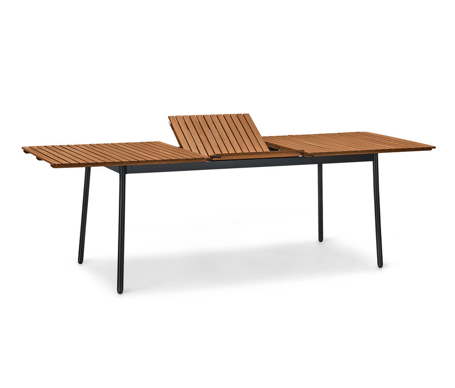 Stół rozkładany „Elin” z aluminiowymi nogami i drewnianym blatem, częściowo rozłożony.