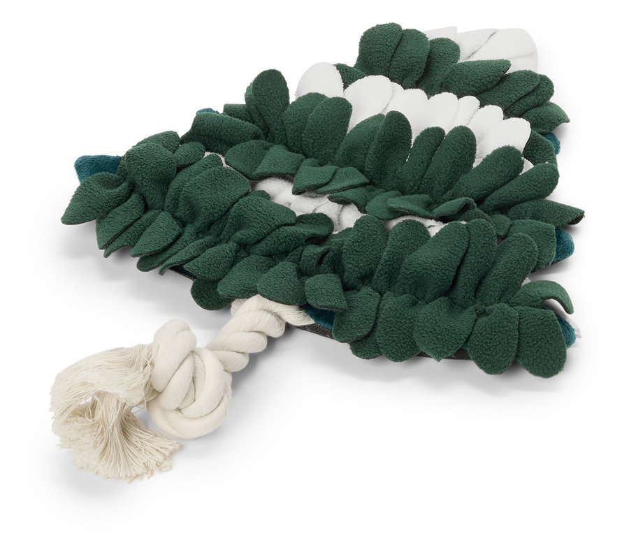 Zielono-biała zabawka dla psa w kształcie choinki z węzłem z liny.