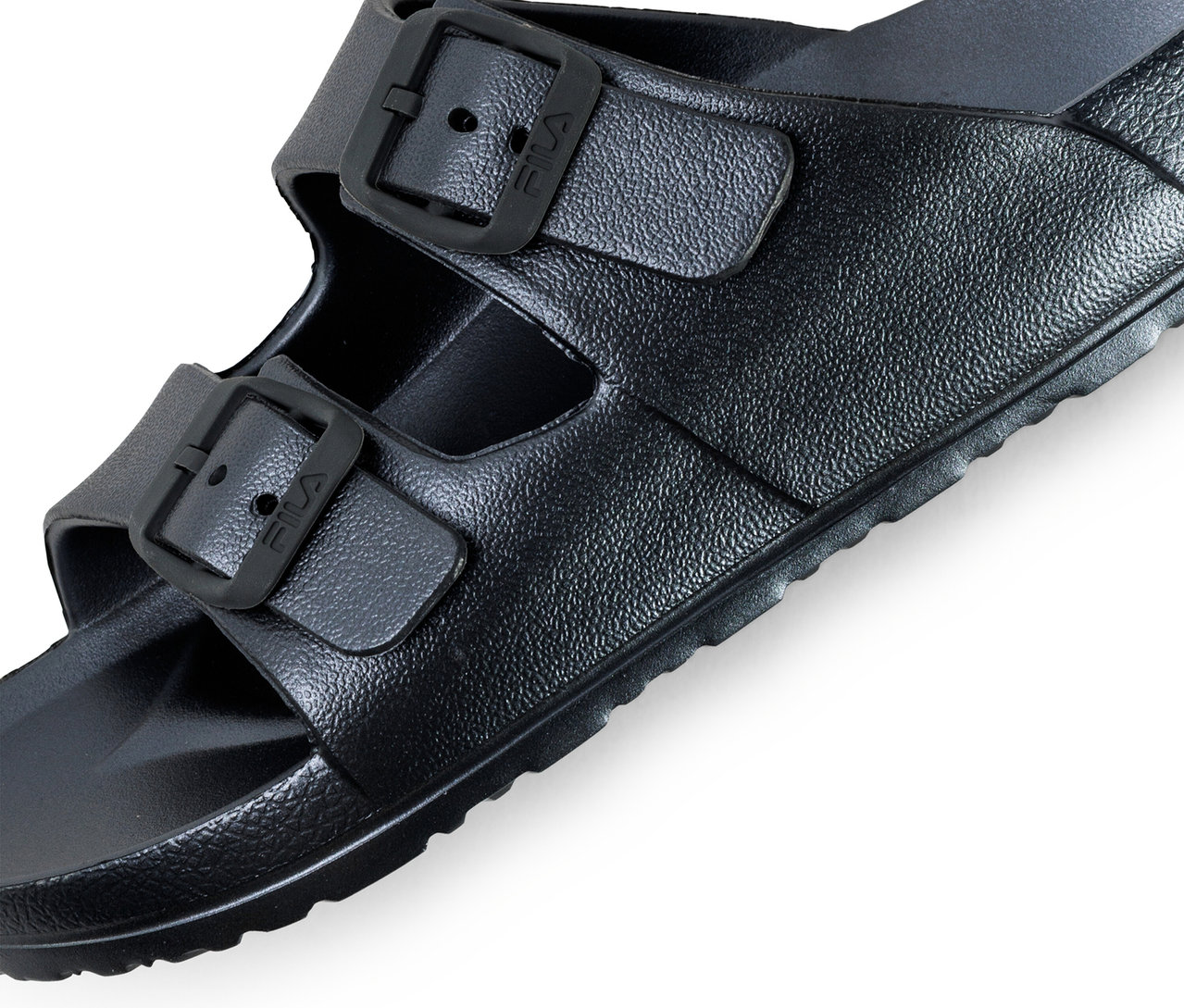 Zbliżenie czarnego damskiego klapec FILA Matero.