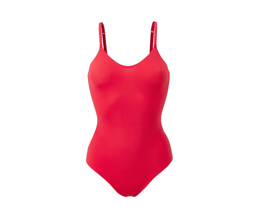 Czerwone body damskie na cienkich ramiączkach.